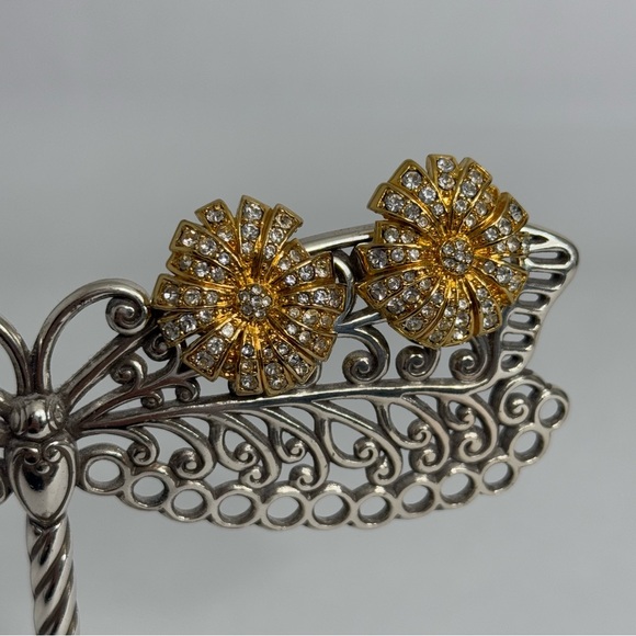 Vintage Monet Rhinestone Flower Star Cluster Earrings, Gold Tone Clip On Signed - Picture 3 of 9